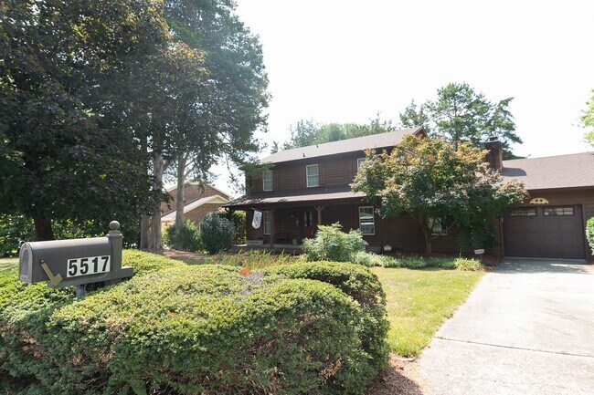Building Photo - Immaculate 4 bedroom 3 bathroom home in Northwest Greensboro with 1 car garage/large fenced-in ya...