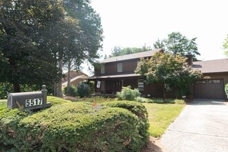 Building Photo - 5517 Robinridge Rd