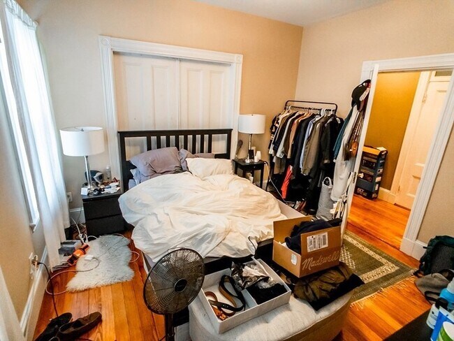 Building Photo - 30 Spring Park Ave