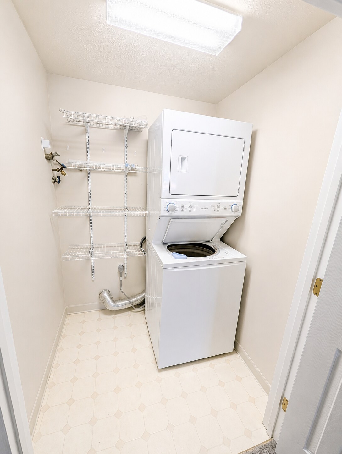 Building Photo - 7600 Portadown Ct