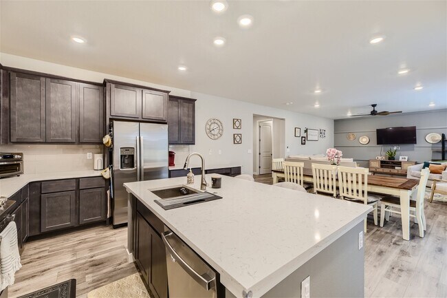 Building Photo - 16736 Desert Wine Ln