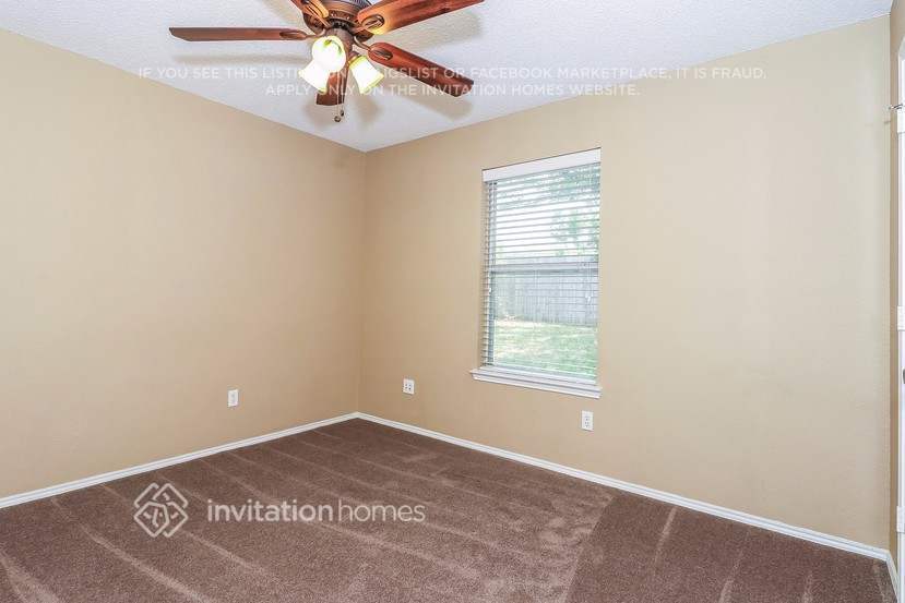 Building Photo - 5813 Northfield Dr