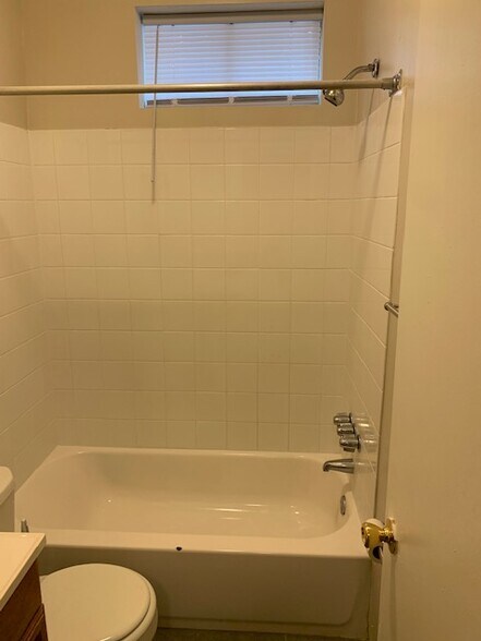 Building Photo - 4014 Spruce St