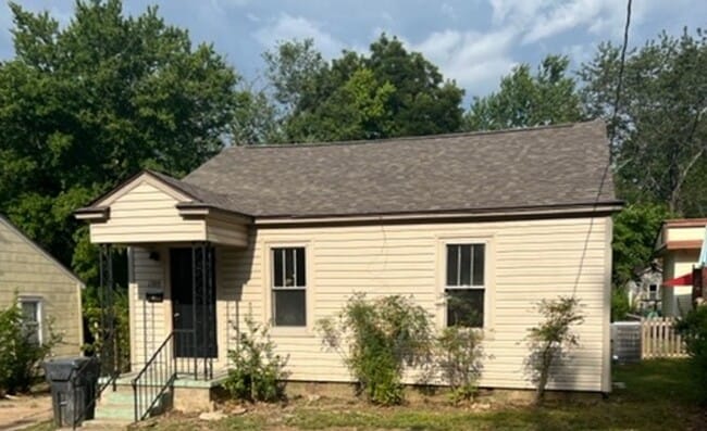 Primary Photo - 1305 Turner-Now Pre-Leasing!