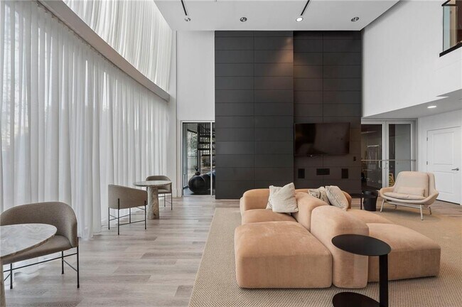 Building Photo - 3324 Peachtree Rd NE