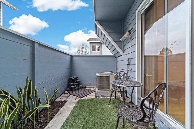 Building Photo - 26121 Frampton Ave