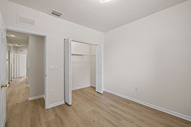 Building Photo - 8401 SW 25th Ct