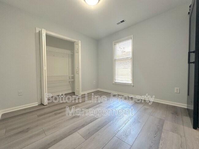 Building Photo - 9031 J M Keynes Dr