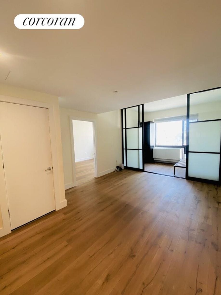 Building Photo - 25-21 43rd Ave