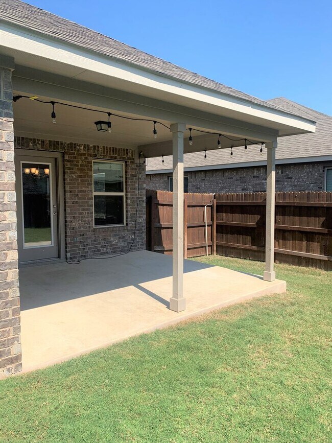 Building Photo - 3-Bedroom/2-Bath Home in Leander ISD