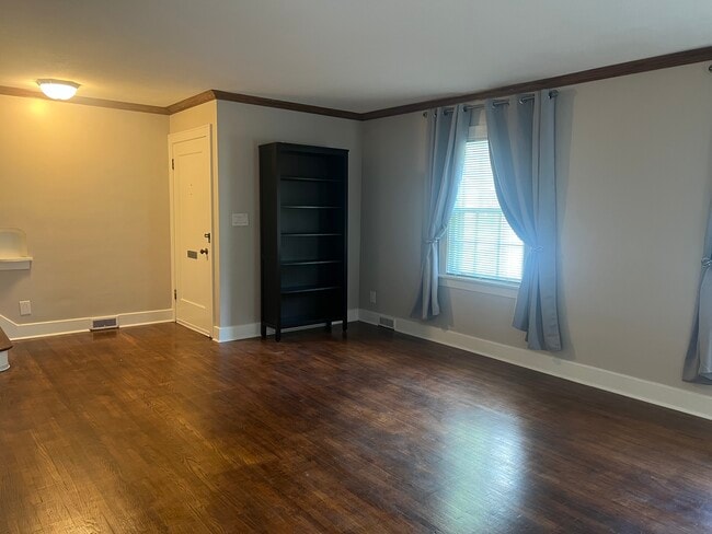 Building Photo - 1347 W Sunset Ave