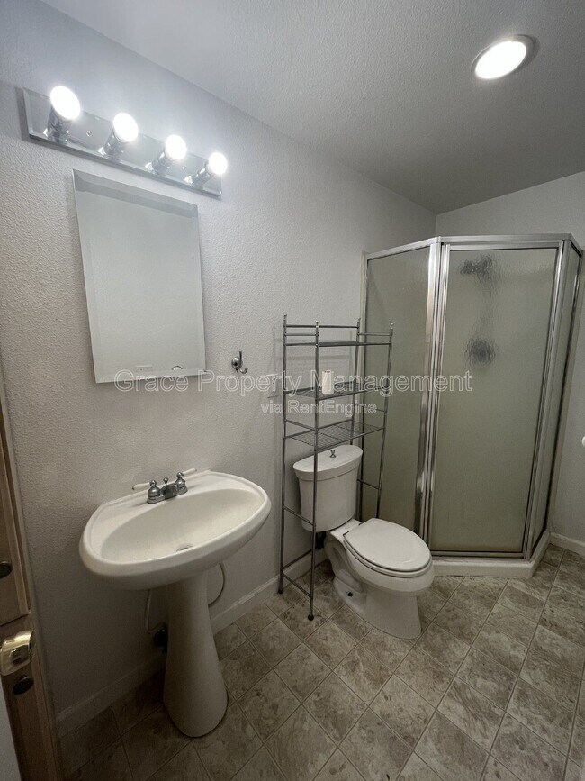 Building Photo - 5337 S Killarney St