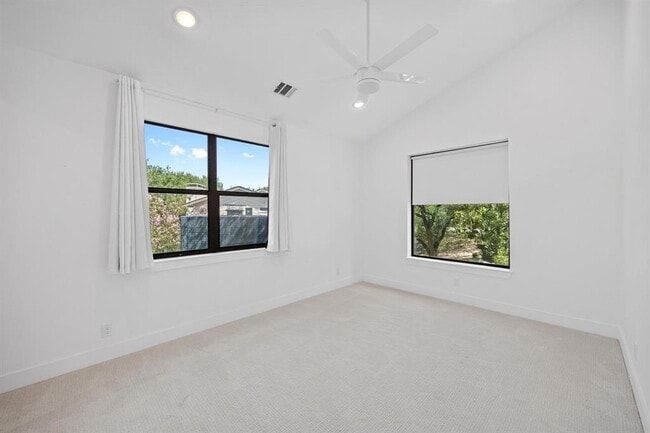 Building Photo - 7518 Stonecliff Dr