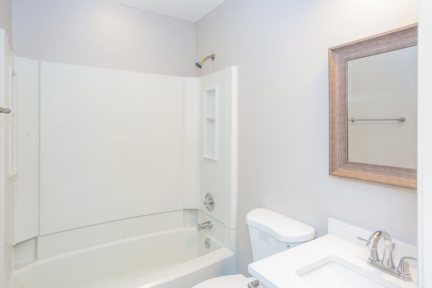 Building Photo - 10119 Grand Junction Rd