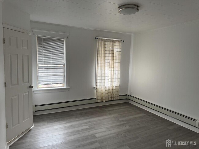 Building Photo - 23 Leick Ave