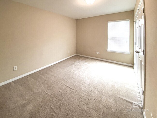 Building Photo - 27450 Hobby Horse Ln