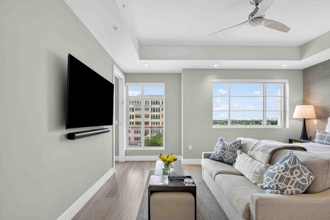 Building Photo - 155 E Boca Raton Rd
