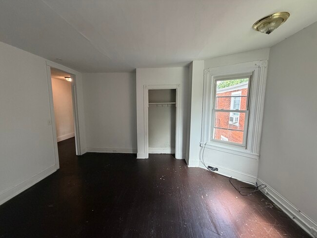 Building Photo - 639 Haws Ave