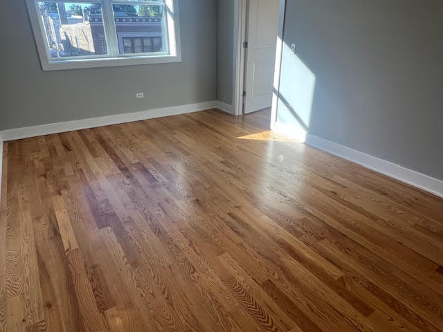 Building Photo - 4812 W Montrose Ave