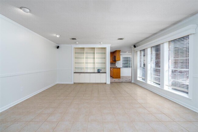 Building Photo - 11602 Jaycreek Dr