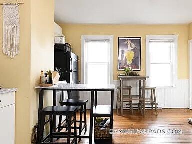 Building Photo - 2 Hampshire Ct