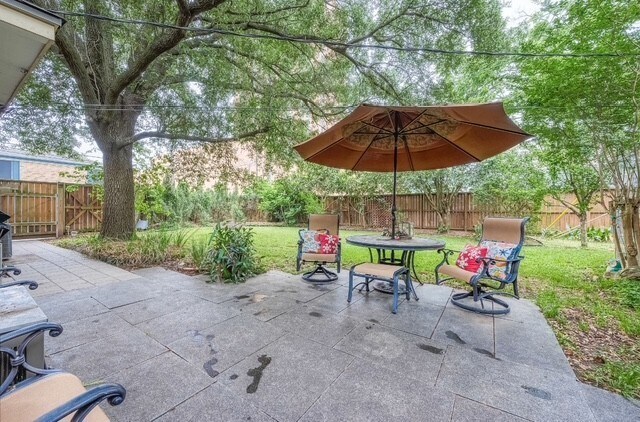 Building Photo - 5203 Chesapeake Way