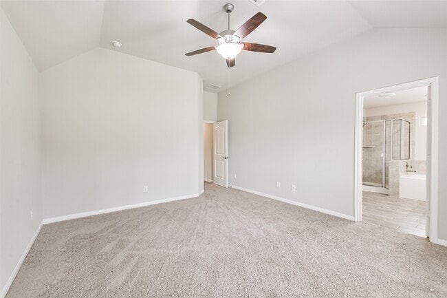 Building Photo - 419 Lazy Ln