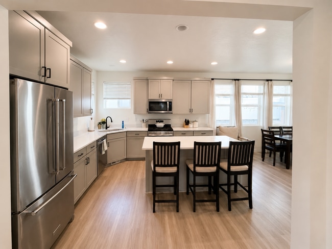Building Photo - 9277 N Scenic Mountain Dr