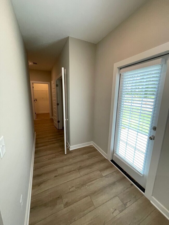 Building Photo - Home for Rent in Weaver, AL!!! View with 4...