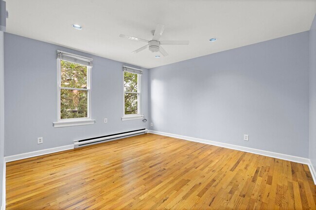 Building Photo - 607 1st St