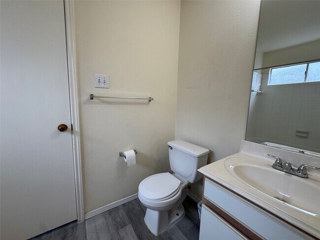 Building Photo - 8930 Aspen Pl Dr