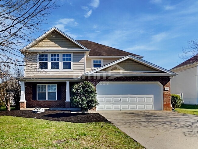 Building Photo - 5527 Middlebury Dr