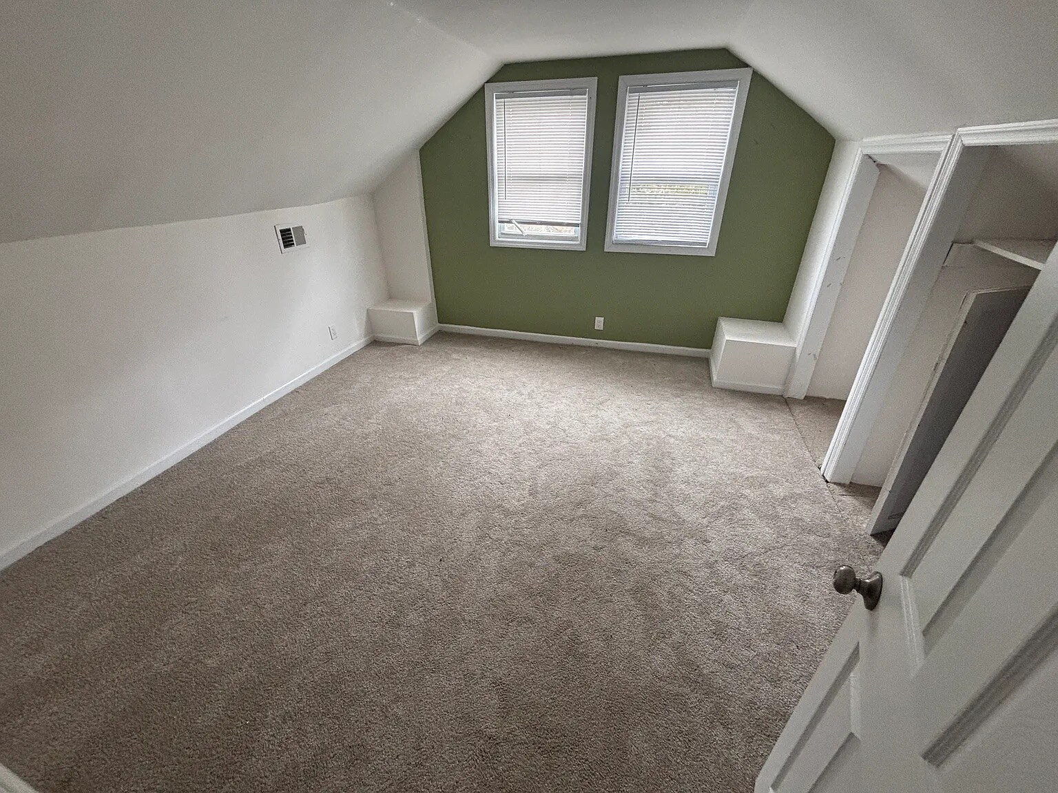 Building Photo - 7 Berry Rd