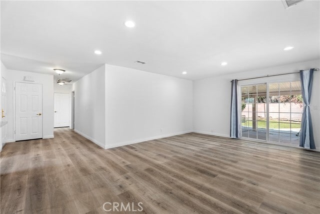 Building Photo - 8691 Davmor Ave