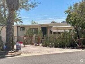 Building Photo - MOVE IN READY!! RENT TO OWN 3 BEDROOM 2 BA...