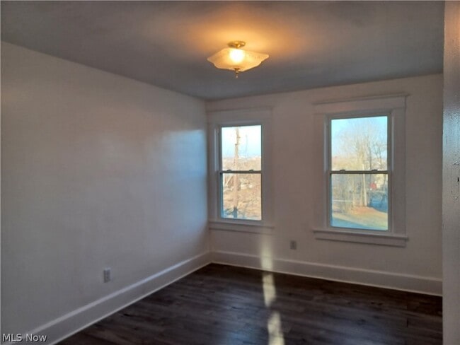 Building Photo - 116 N Portland Ave