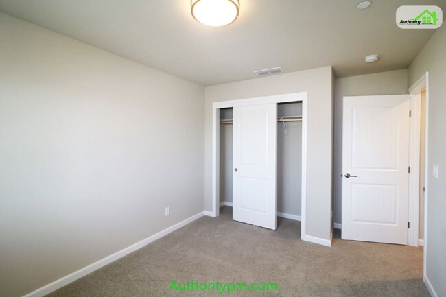 Building Photo - 844 Mission De Oro Dr