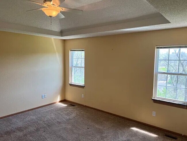 Building Photo - 1909-1911 Powhatan Court