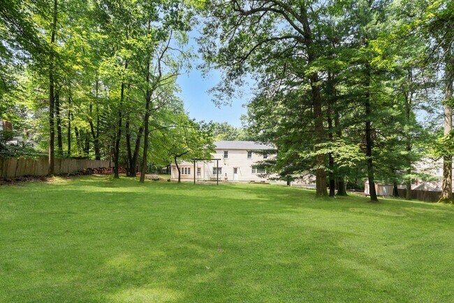 Building Photo - 68 Briarwood Ave