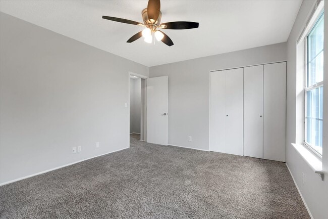 Building Photo - Two bedroom townhome, bath and half washer...
