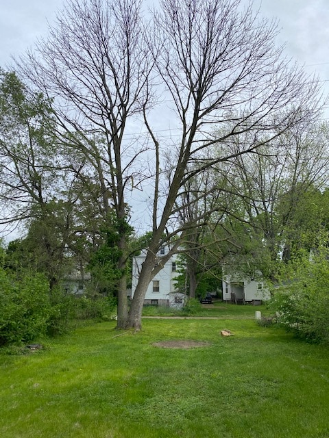 Building Photo - 401 E Corrington Ave