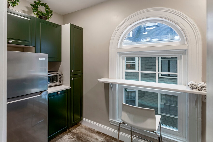 Building Photo - 50 Irving St