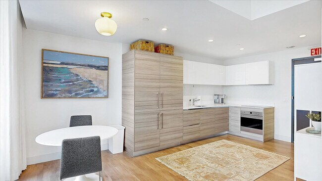 Building Photo - 777 N Ocean Dr