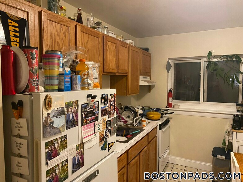 Building Photo - 65 Chiswick Rd