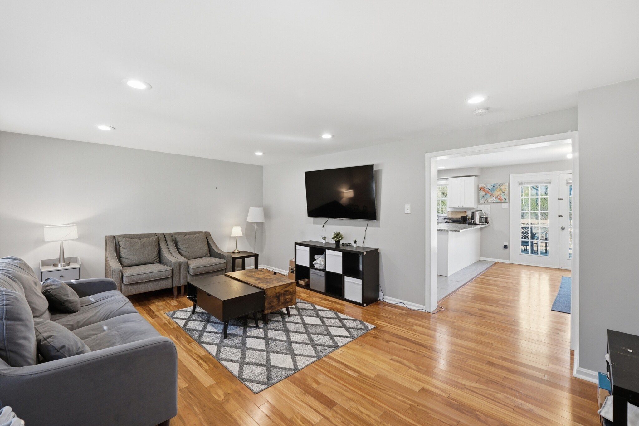 Building Photo - 9008 Autoville Dr