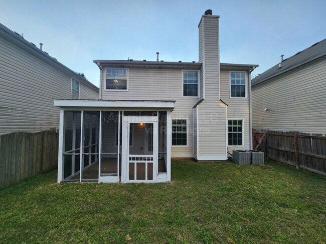 Building Photo - 5860 el Segundo Way