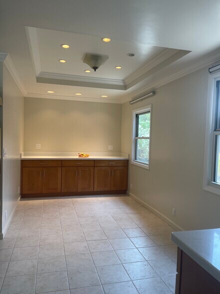 Dining area - 14901 Nelson Way