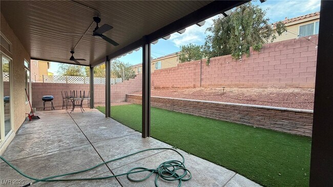 Building Photo - 6451 Parrot Ridge Ct