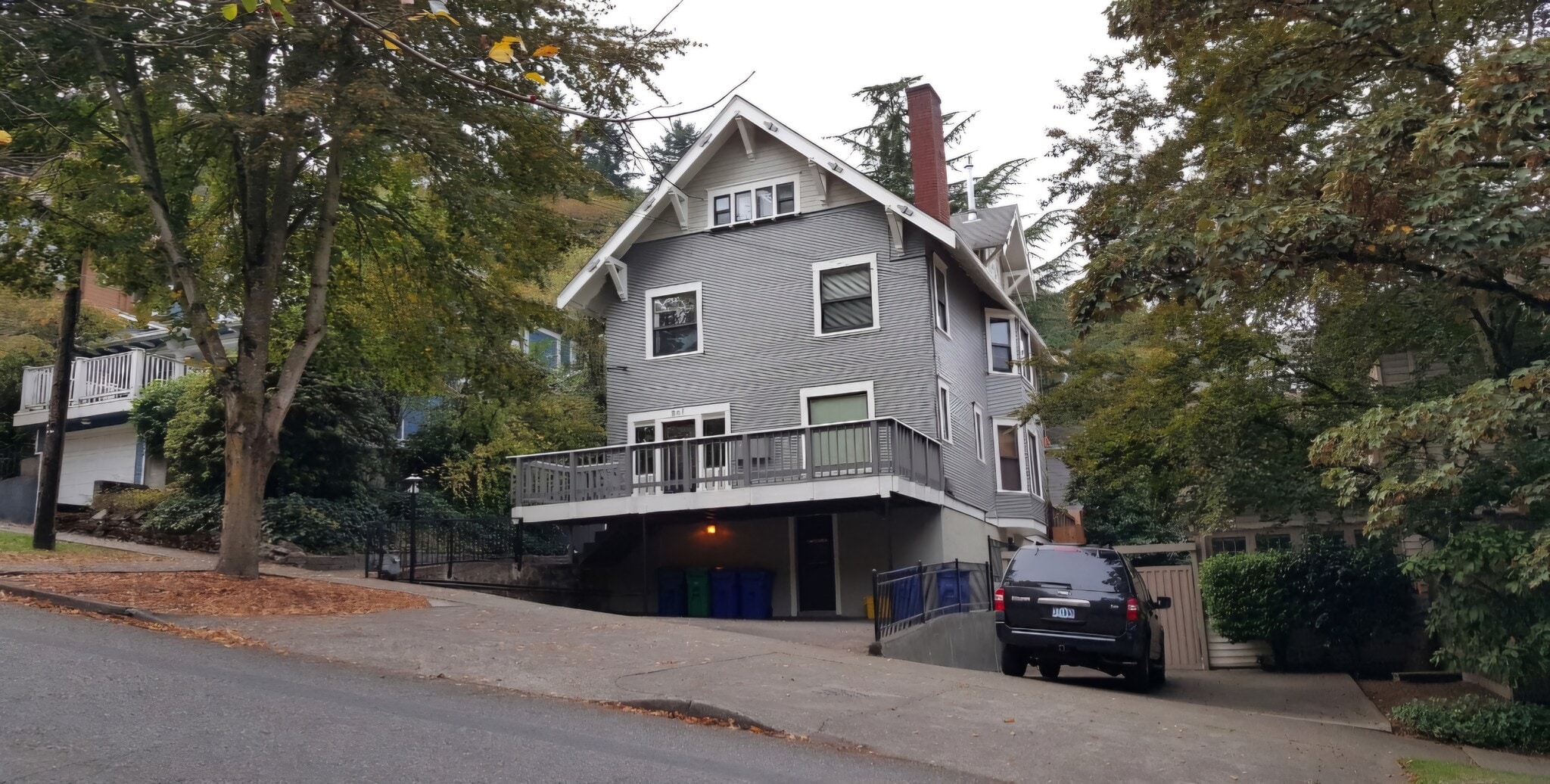 Front of property and parking. - 1867 SW 14th Ave