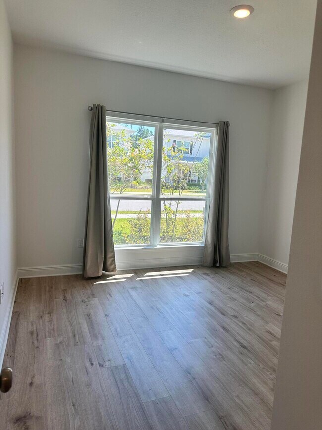 Building Photo - 207 Sea Eagle Ln